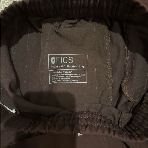 Figs Women's Scrub Set in Dark Brown/Burgundy - Picture 9 of 10